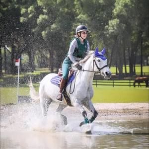 Meet your Posher, Caroline